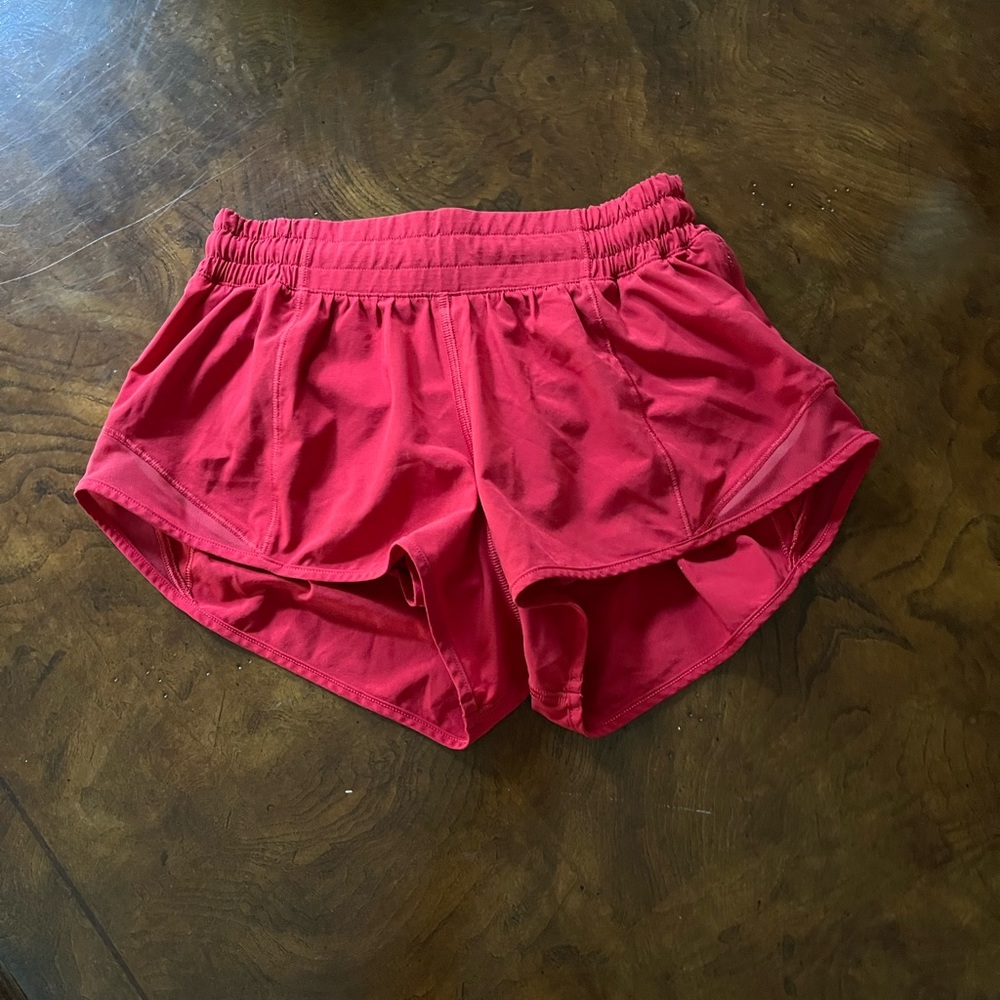 Hotty Hot Low-Rise Lined
Short 2.5"